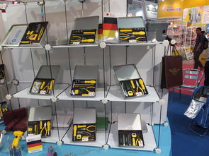 時(shí)尚五金制品深圳禮品展上綻光芒，燈具銷售引領(lǐng)潮流新風(fēng)向